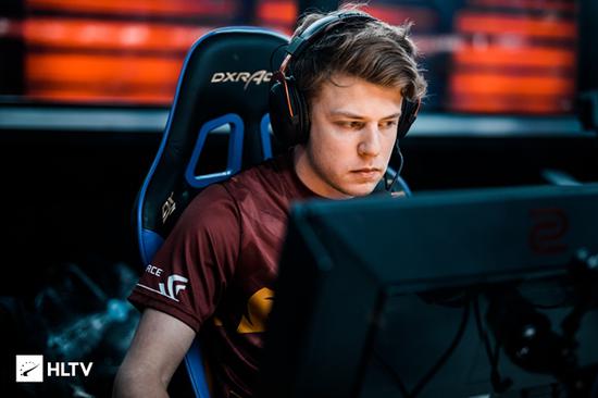 KRL： Gentle Mates 对 siuhy 和 3DMAX 三人组感兴趣