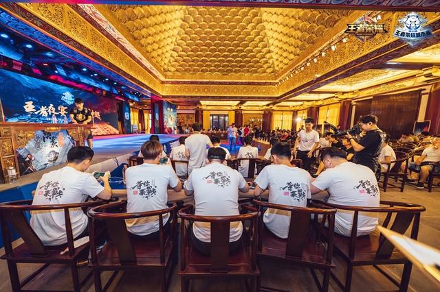 国外懂哥如何看待LPL战队实力排名：EDG第一