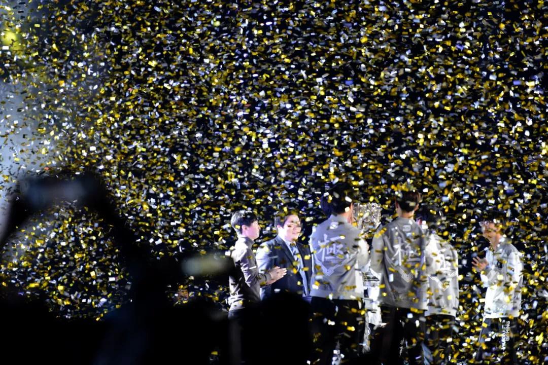 m0NESY ：当我陷入挣扎时，NiKo帮了我很多